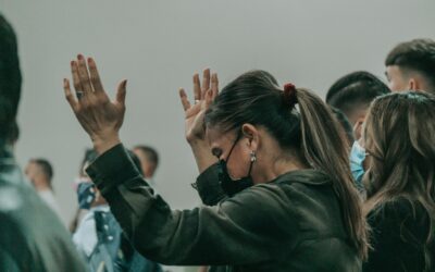 « Ayez la joie de l’espérance, tenez bon dans l’épreuve, soyez assidus à la prière »  (Rm 12,12)